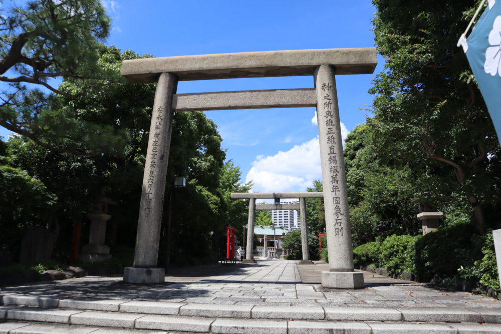 石浜神社の鳥居（東京・荒川区）