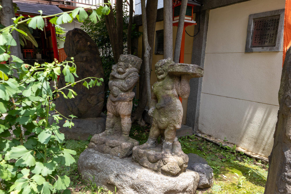 吉原神社の鬼神像（東京・台東区）
