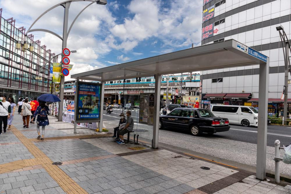 「東西めぐりん」の京成上野駅 停留所